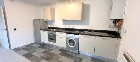 1 bedroom Apartment in Leatherhead, United Kingdom No. 13894 8