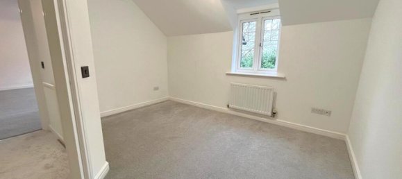 1 bedroom Apartment in Leatherhead, United Kingdom No. 13894 9