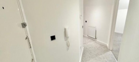 1 bedroom Apartment in Leatherhead, United Kingdom No. 13894 5