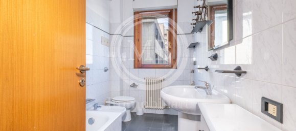 2 bedrooms Apartment in Bergamo, Italy No. 380833 24