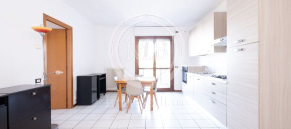 2 bedrooms Apartment in Bergamo, Italy No. 380833 5