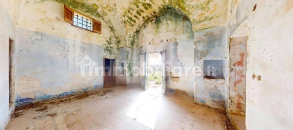 Edificio de 5 habitaciónes en San Donato di Lecce, Italy No. 117738 4