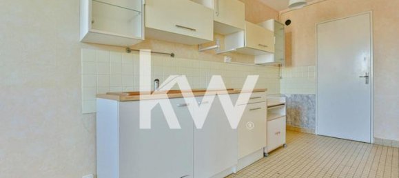 1 bedroom Apartment in Limoges, France No. 306001 4