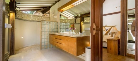 Вилла с 3 спальнями в Южная Кута, Бадунг, Бали, Индонезия № 3234 12