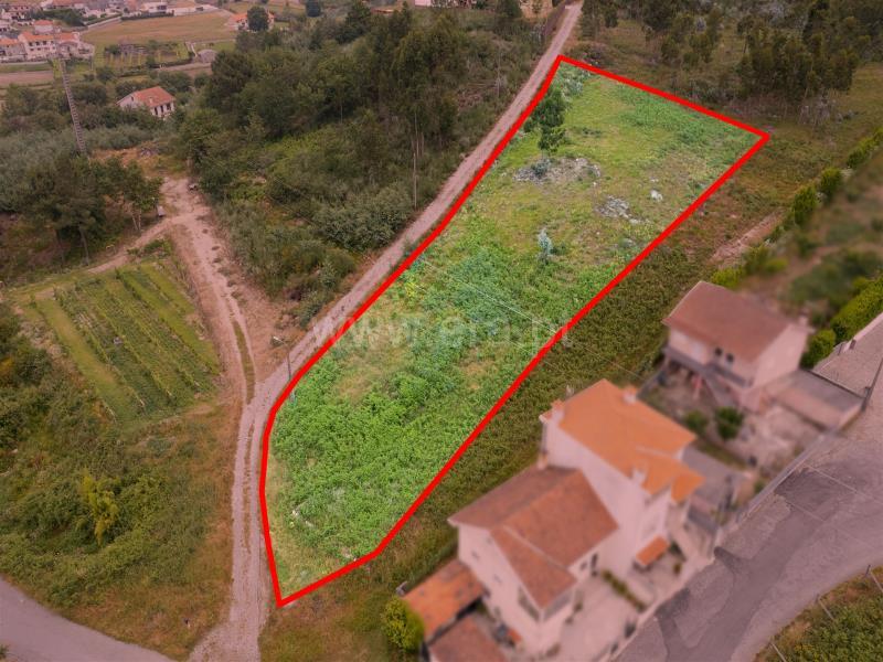 2770m² Land in Pacos de Ferreira, Portugal No. 271408