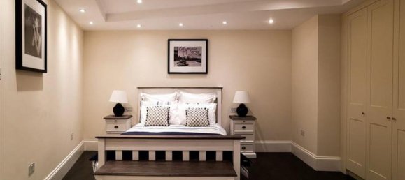 3 bedrooms House in London, United Kingdom No. 756 4