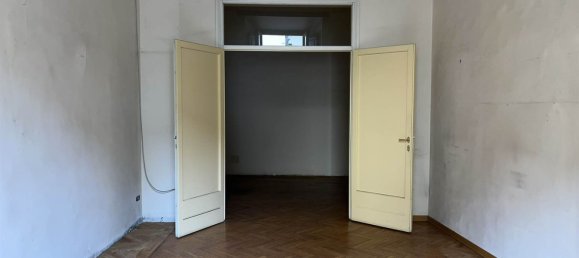 7 rooms Apartment in Pistoia, Italy No. 138943 25