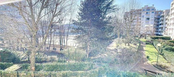 2 bedrooms Apartment in Puteaux, France No. 150946 4