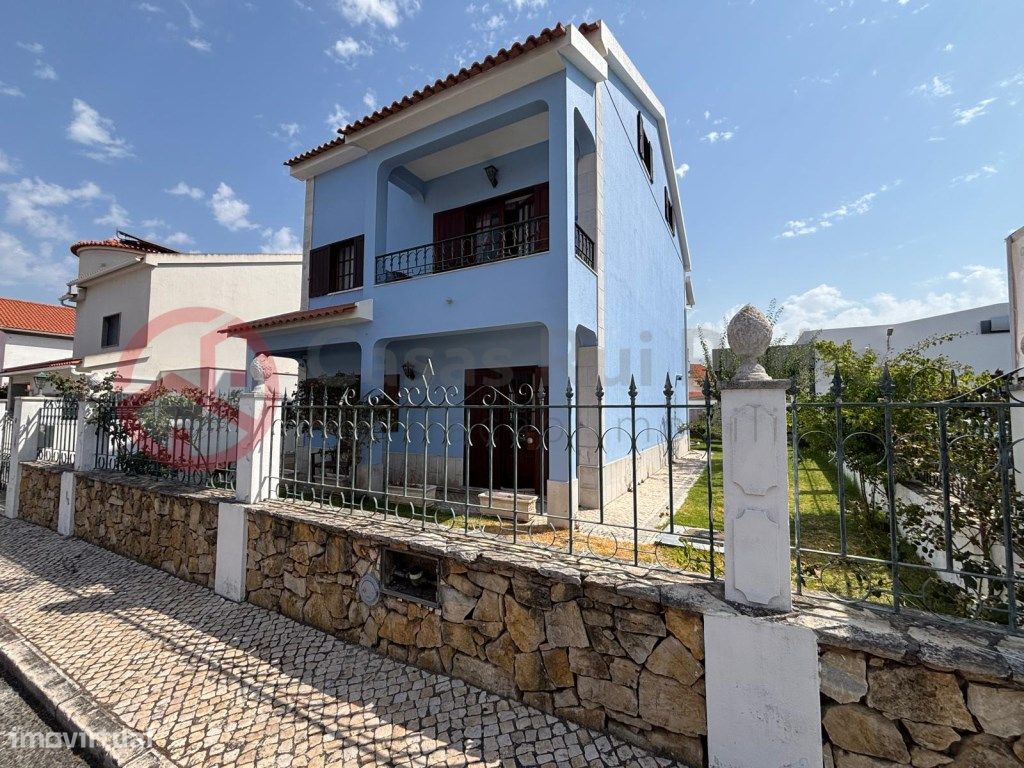 Дом с 5 спальнями в Аленкер, Португалия № 256029