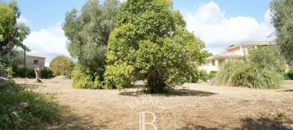 Terreno en Roquefort-les-Pins, France 2749 m² No. 343620 24