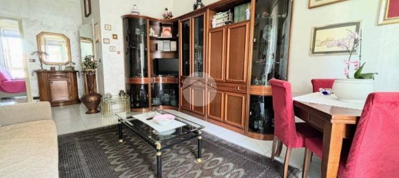 Квартира с 2 спальнями в Никелино, Италия № 108787 4