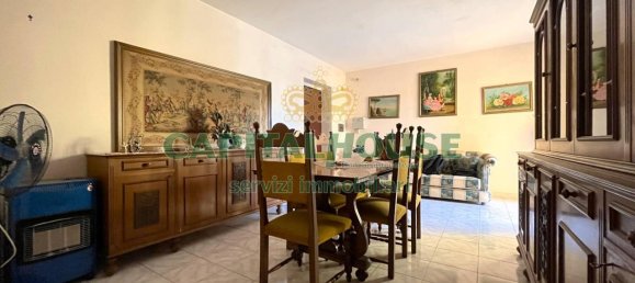 Квартира с 4 комнатами в Санта Мария Капуа Ветере, Италия № 3060 2