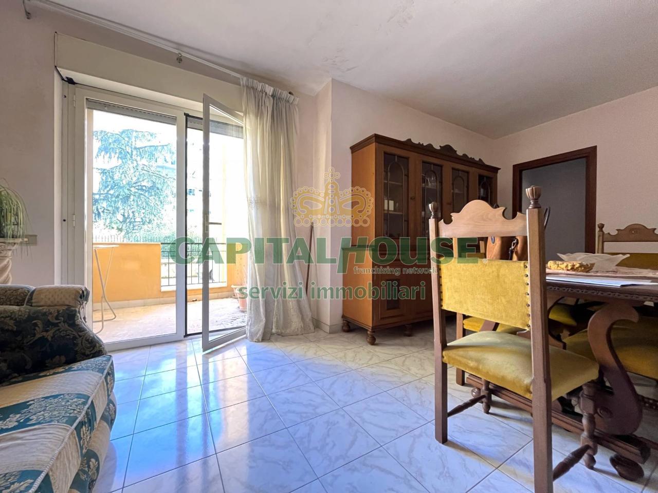 Apartamento de 4 divisões em Santa Maria Capua Vetere, Italy N.º 3060