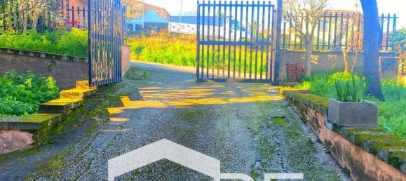 30m² Garage in Rome, Italy No. 124264 12