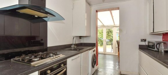 Casa T3 em Chingford, United Kingdom N.º 3944 2