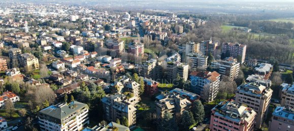 3 bedrooms Apartment in Vedano al Lambro, Italy No. 27880 3