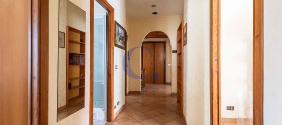 4 bedrooms Apartment in Rome, Italy No. 357024 15