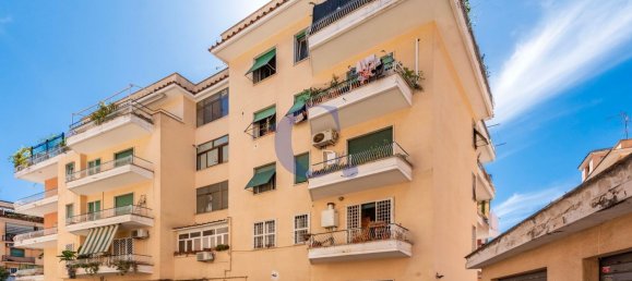 4 bedrooms Apartment in Rome, Italy No. 357024 6