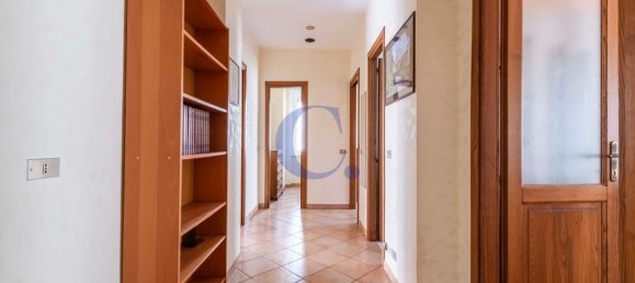 4 bedrooms Apartment in Rome, Italy No. 357024 14