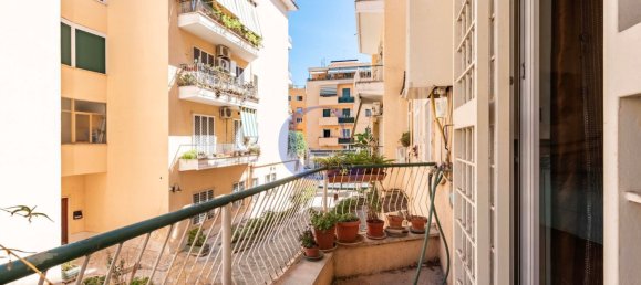 4 bedrooms Apartment in Rome, Italy No. 357024 36