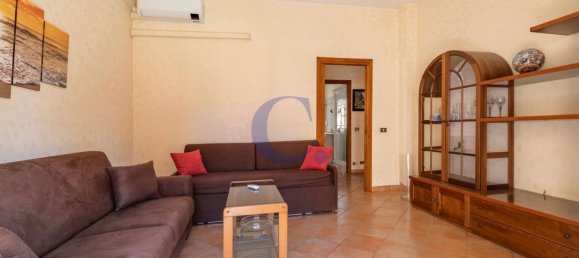 4 bedrooms Apartment in Rome, Italy No. 357024 25
