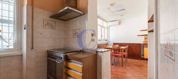 4 bedrooms Apartment in Rome, Italy No. 357024 18