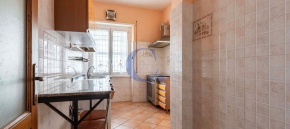 4 bedrooms Apartment in Rome, Italy No. 357024 16