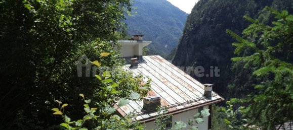 4 bedrooms Villa in Val di Zoldo, Italy No. 273045 4