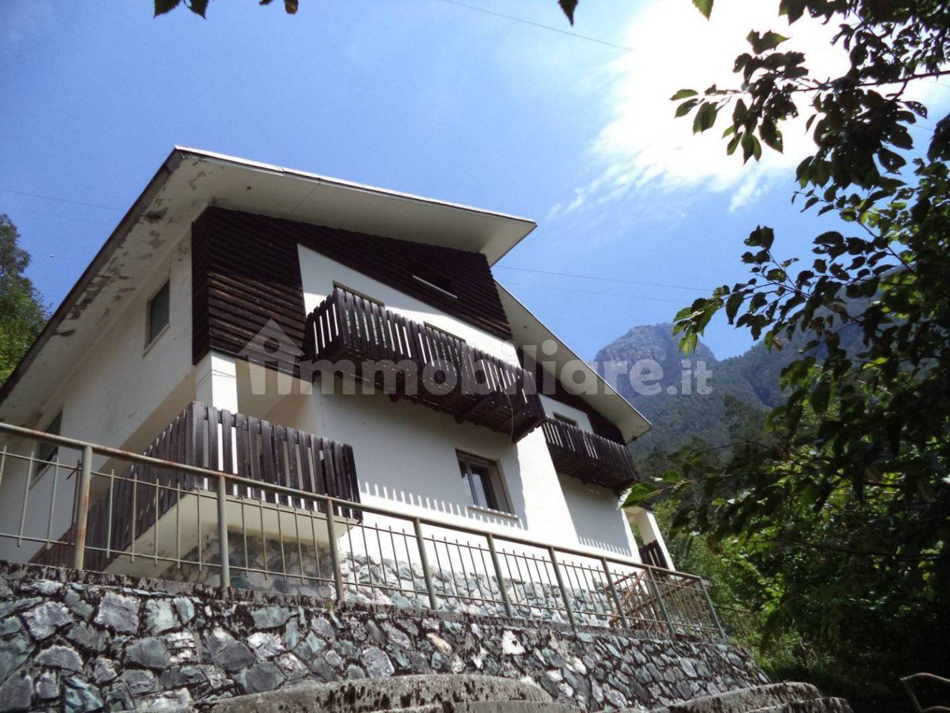 4 bedrooms Villa in Val di Zoldo, Italy No. 273045