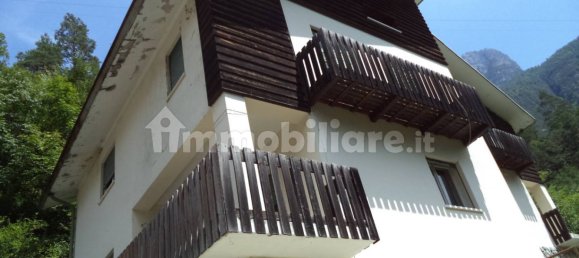 4 bedrooms Villa in Val di Zoldo, Italy No. 273045 10