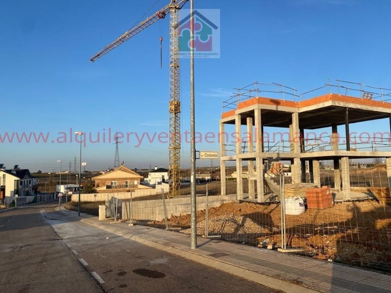 300m² Land in Villares de la Reina, Spain No. 70332