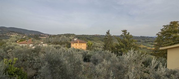 2-salle Appartement à Poggio Mirteto, Italy No. 30747 5