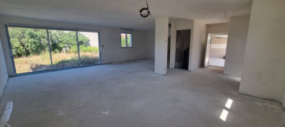 3 bedrooms House in Ottmarsheim, France No. 83202 6