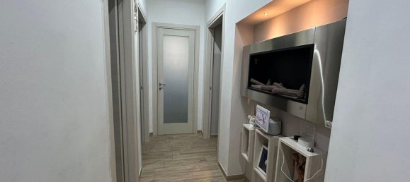 Apartamento de 3 habitaciónes en Modugno, Italy No. 39604 12