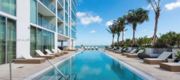 1 dormitorio propiedad comercial en alquiler en Miami, Miami-Dade, Florida, USA № 614950 3