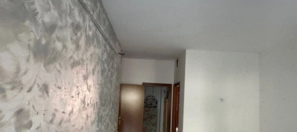 Apartamento de 3 dormitorios en Fabriano, Italy No. 327866 8