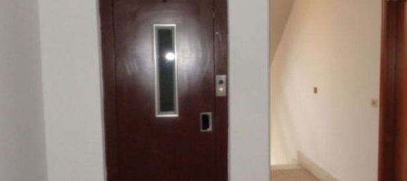 Apartamento de 3 dormitorios en Fabriano, Italy No. 327866 4