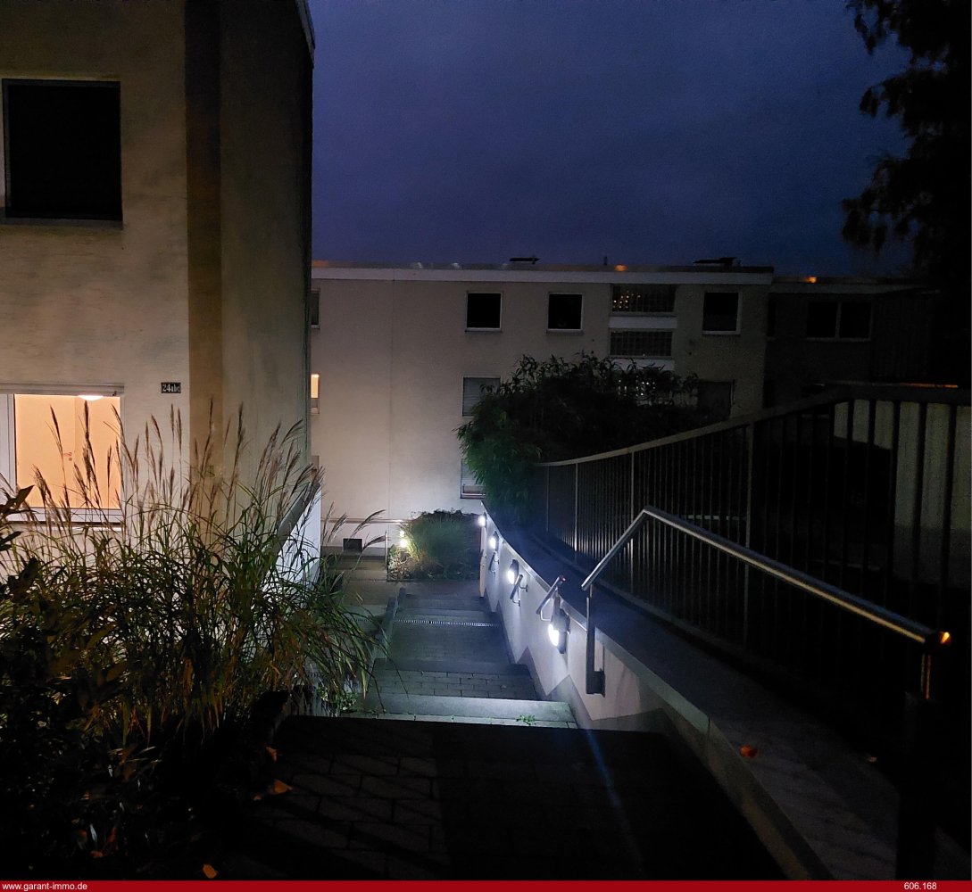 Квартира с 3 спальнями в Висбаден, Германия № 2504