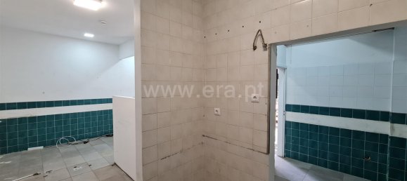 Propiedad comercial en Funchal, Portugal 47 m² No. 140731 3