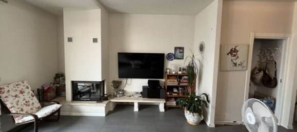 4 bedrooms House in Massa, Italy No. 322433 3