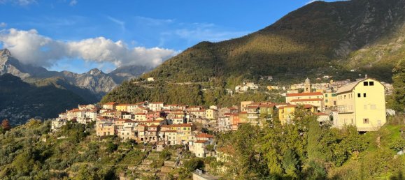 4 bedrooms House in Massa, Italy No. 322433 41