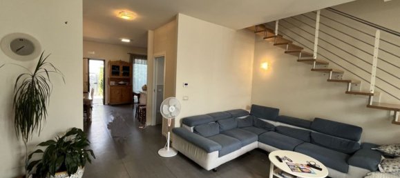 4 bedrooms House in Massa, Italy No. 322433 2