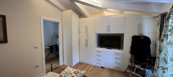 4 bedrooms House in Massa, Italy No. 322433 20