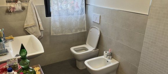 4 bedrooms House in Massa, Italy No. 322433 14