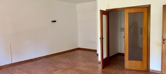 4 rooms Apartment in Rome, Italy No. 209840 6