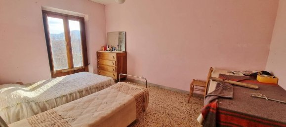 4 rooms House in Gesualdo, Italy No. 113697 16