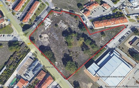  Land in Barreiro, Portugal No. 142793