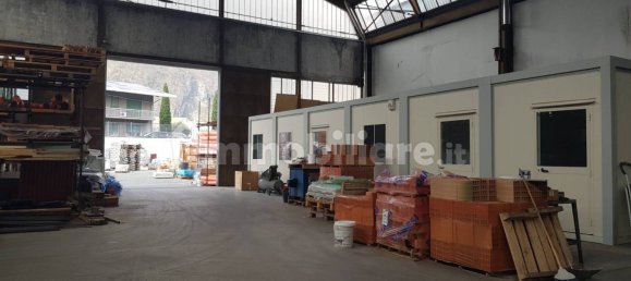 Entrepôt à Civate, Italy 1043m² No. 209208 8