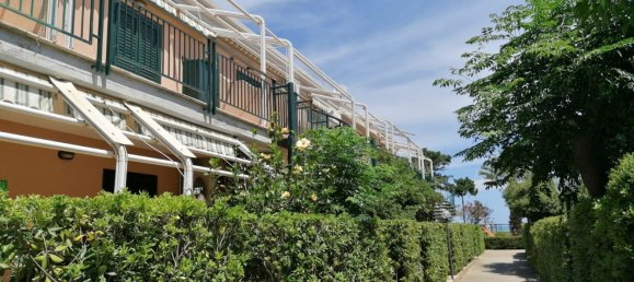 3 Schlafzimmer Doppelhaus in Campofelice di Roccella, Italy, Nr. 341819 32