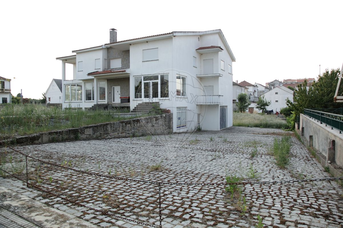 5 bedrooms House in Miranda do Douro, Portugal No. 187480